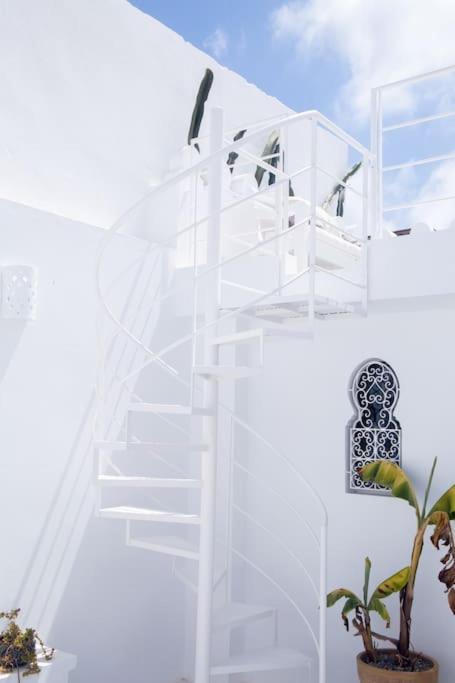 Casa Sira-Charming Home In The Heart Of The Kasbah Tangier Bagian luar foto