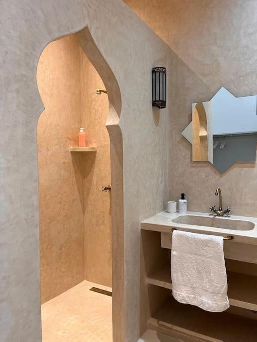 Casa Sira-Charming Home In The Heart Of The Kasbah Tangier Bagian luar foto